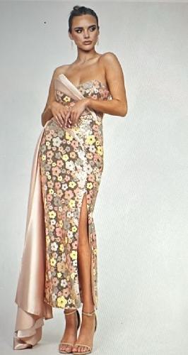 Strapless con flores