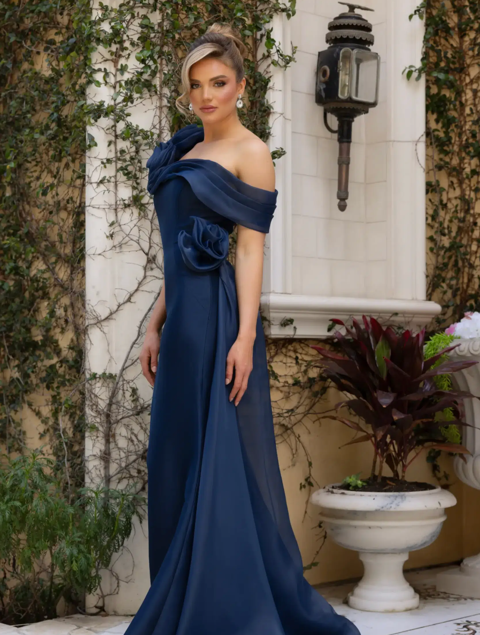 Bead bodice ball
