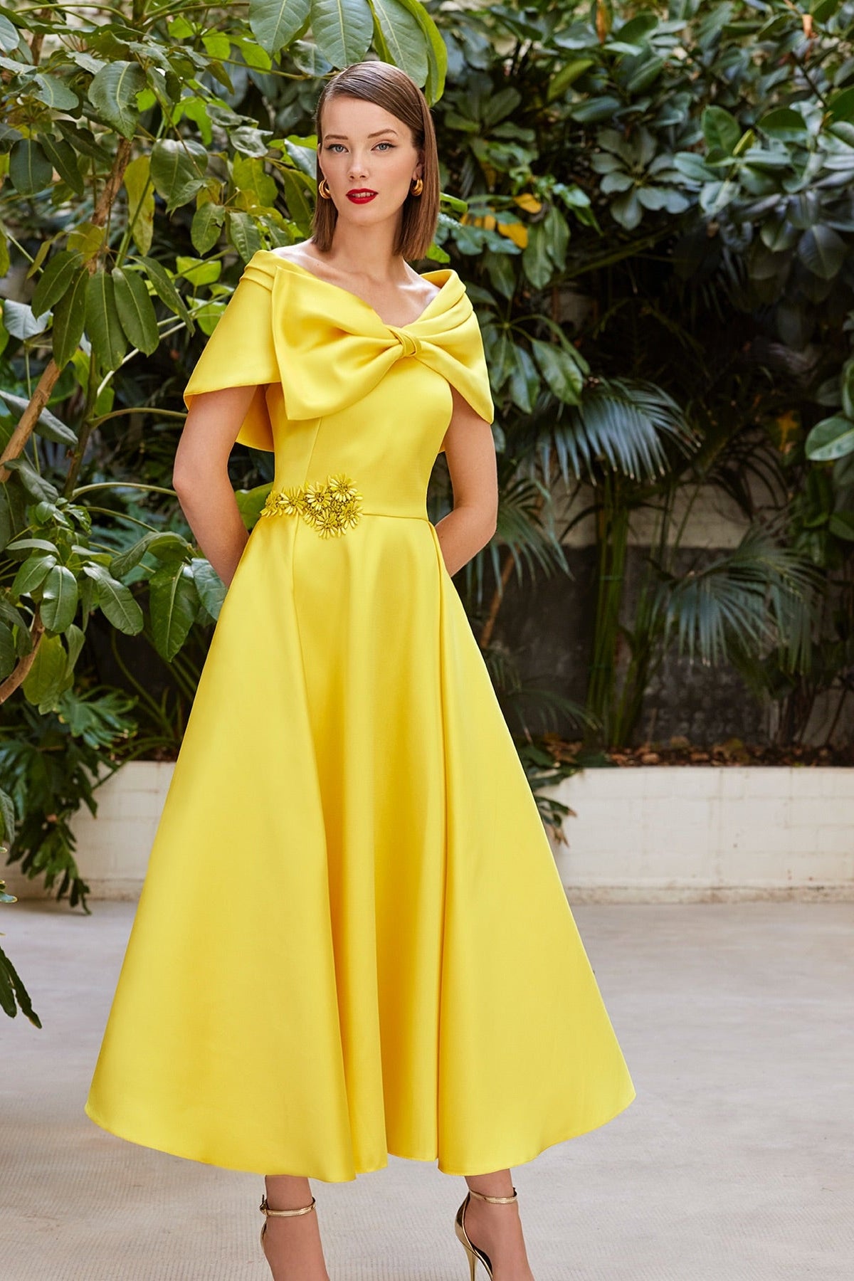 Vestido Midi con Estola