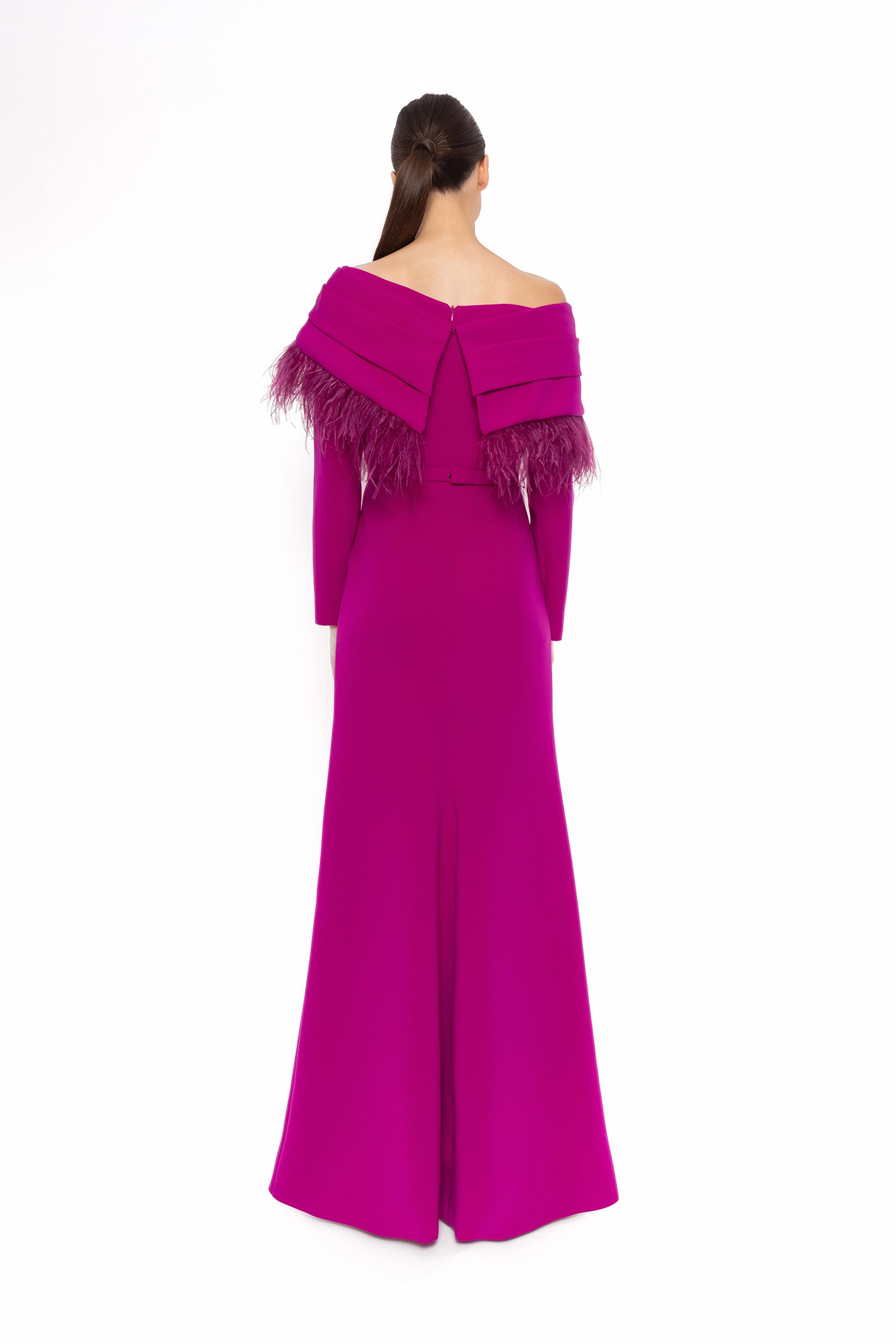 Vestido Strapless Con Capa