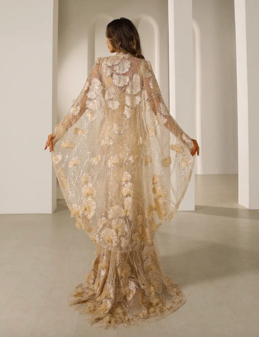 Vestido 3D con capa