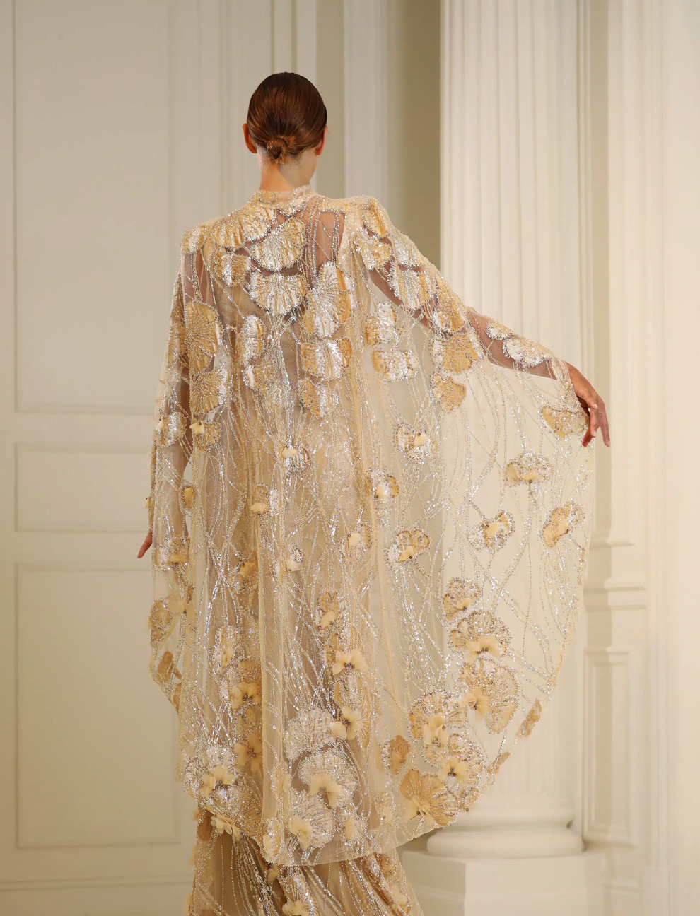 Vestido 3D con capa
