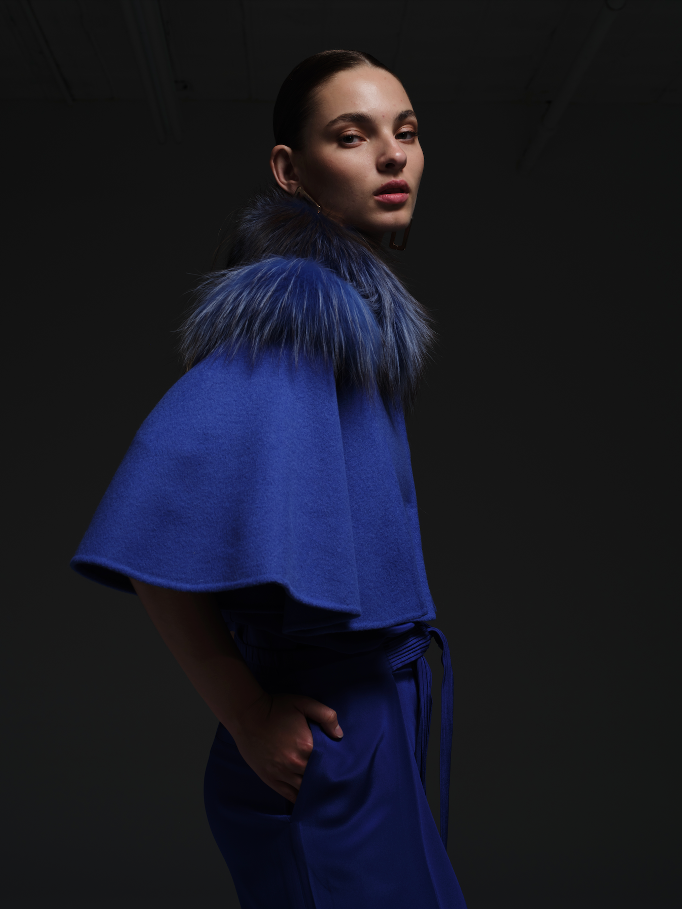 Abrigo cashmir bordado corto- M Azure