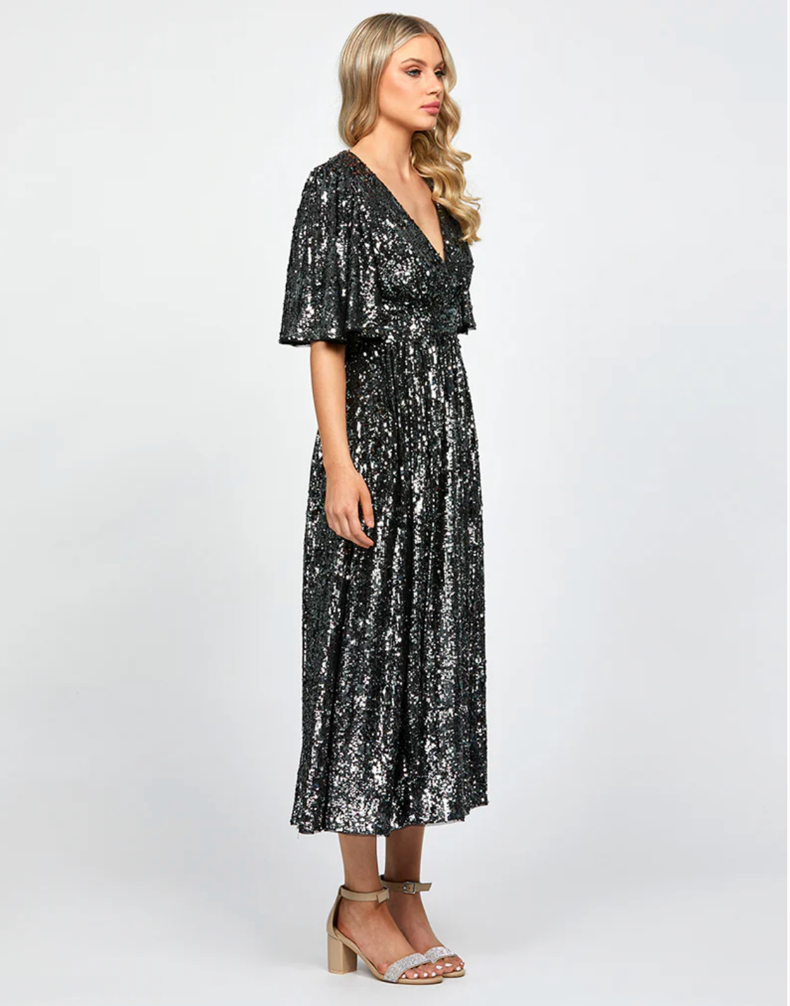 Vestido Midi de Lentejuelas con Mangas Fluidas