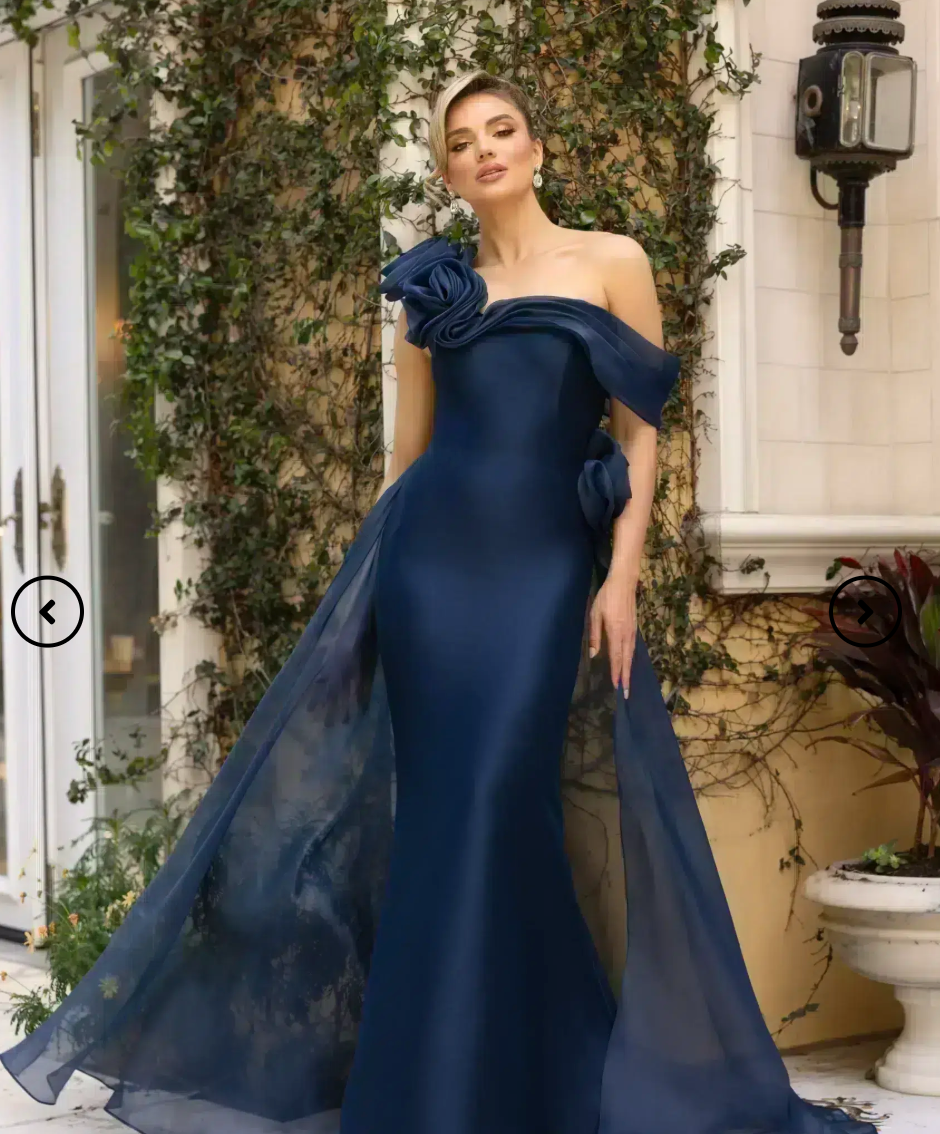 Vestido de Gala con Detalle Floral en 3D