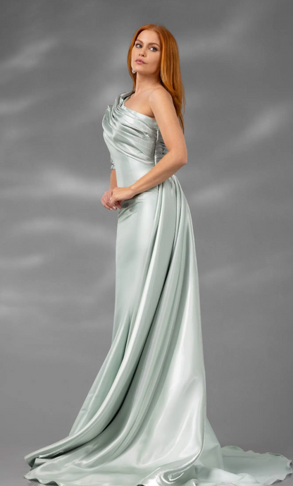 Vestido Largo One Shoulder Fit & Flare