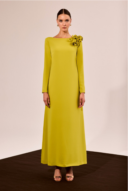 Vestido Recto Adorno con Flor