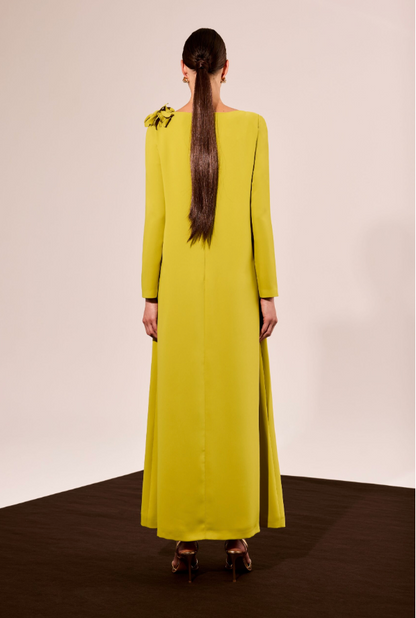 Vestido Recto Adorno con Flor