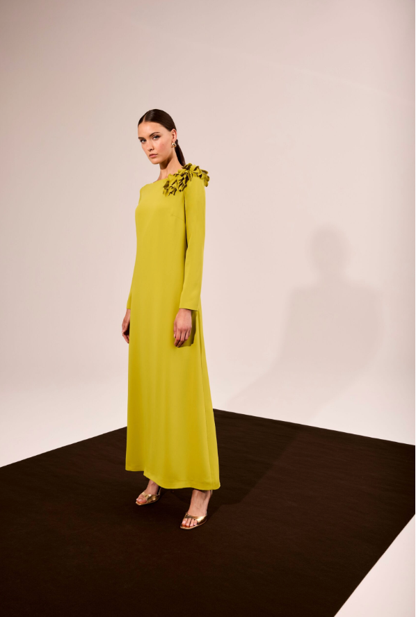 Vestido Recto Adorno con Flor